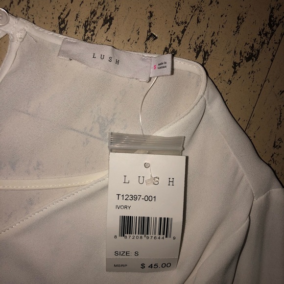 New with tag Lush blouse shirt size small - Picture 3 of 4